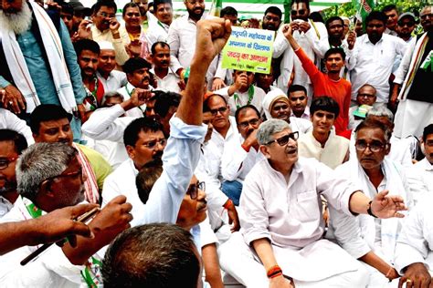 Jdu National President Lalan Singh With State President Umesh Singh Kushwaha And Others Stage A