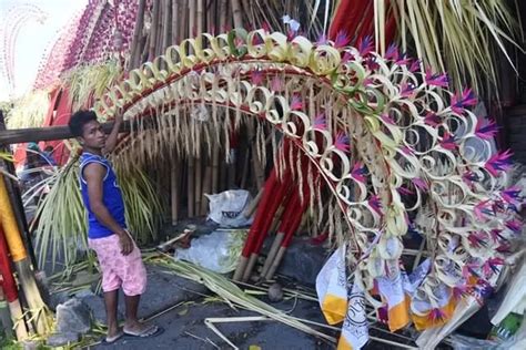 makna masing masing unsur  penjor bali express