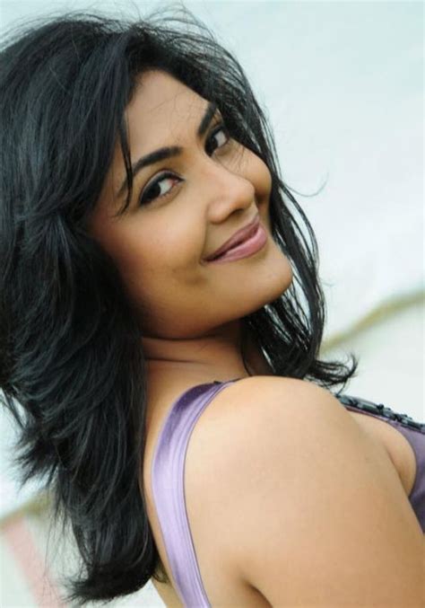 Actress Kamalini Mukherjee Sexy Spicy Hot Celeb