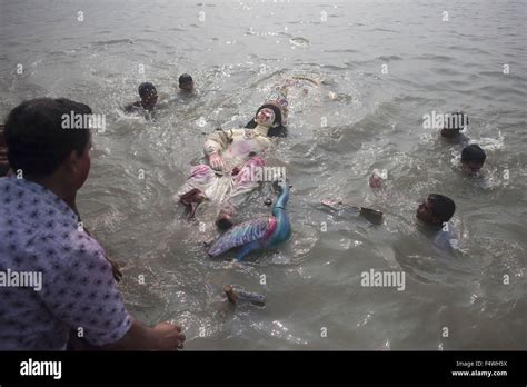 Dhaka Bangladesh 23rd Oct 2015 Bangladeshi Hindu Devotees Prepare