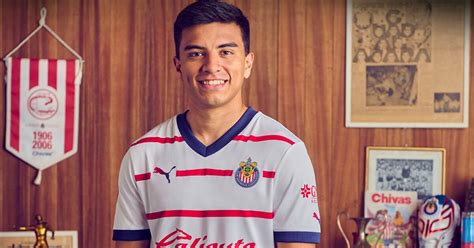 Chivas Presenta Su Jersey De Visitante Para La Temporada