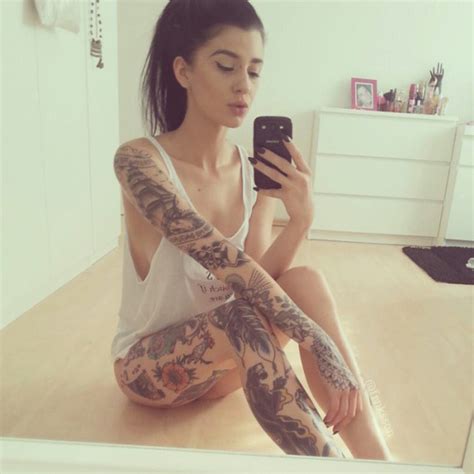 Sit Down Selfie Porn Pic