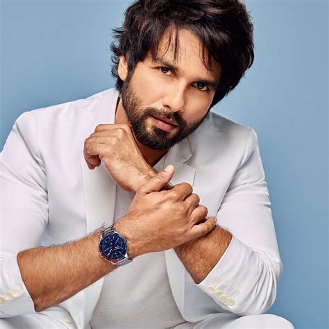 Keeping It Stylish Shahid Kapoor Notches Up The Chill Quotient With