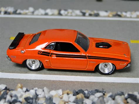 Hotwheels Day 71 Dodge Challenger Hot Wheels Garage Mopar Series 14 15 2011