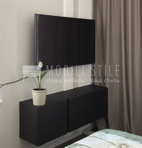 Подвесная тумба для ТВ в спальню