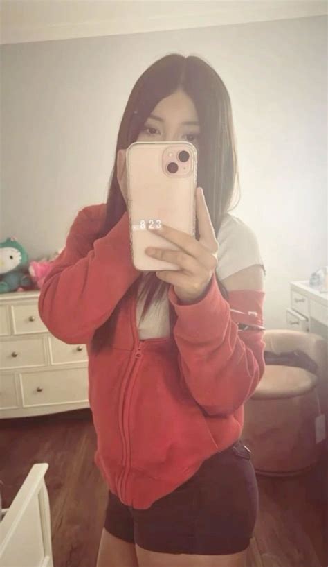 Pin by 𝓛𝓔𝓨𝓛𝓐 on Fits Latina outfits Simple outfits for school Cute lazy outfits