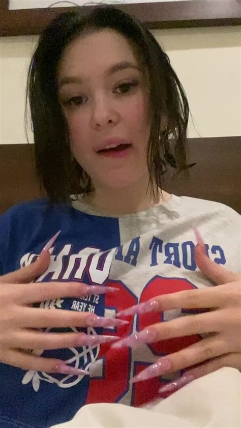 I Like To Please You With My Tits