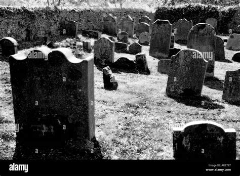 White And Black Graveyard Hi Res Stock Photography And Images Alamy