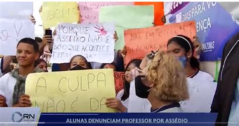 Alunas Denunciam Professor Por Ass Dio