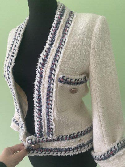 Твидовый пиджак chanel – купить в Москве, цена 3 500 руб., дата ...