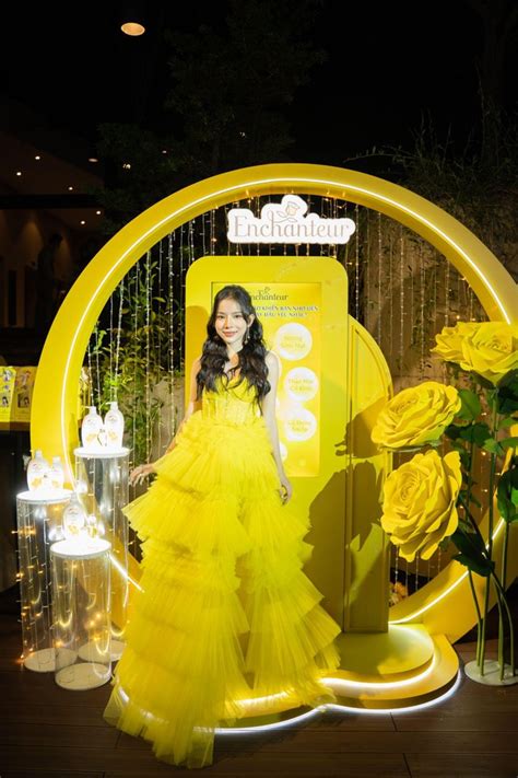 Có gì đằng sau đêm nhạc lãng mạn Hương yêu đầu tiên đang hot trên mạng xã hội những ngày vừa qua