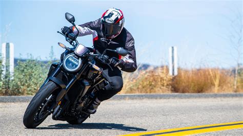 First Ride Hondas Newest Naked Bike Looks Great But Lacks The Power Of Its Rivals
