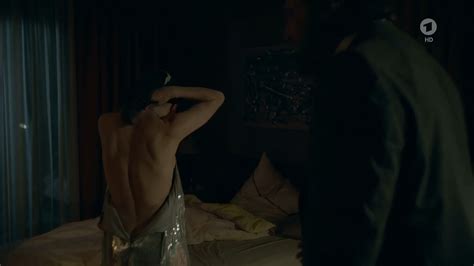 Nude Video Celebs Lilith Ha Le Nude Ein Schritt Zu Viel 2020