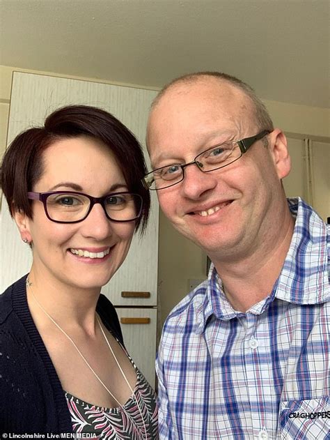 Mother Of Four Watched Veins Collapse When Hot Water Bottle Exploded Daily Mail Online