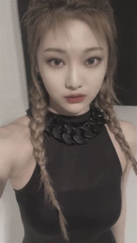 Ningning Light Brown Hair Blue Hair Curly Hair Styles