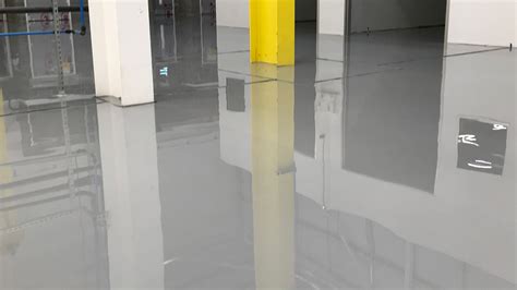 Poured Resin Floor Suppliers Seamless Floor Installation In The Uk