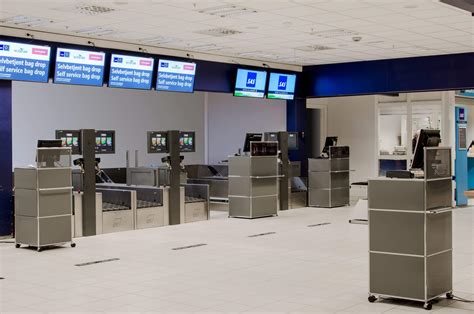 Check-In Desk