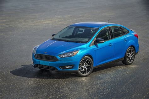 Ford Focus 4 Türer und Elektro Version feiern Weltpremiere in New York