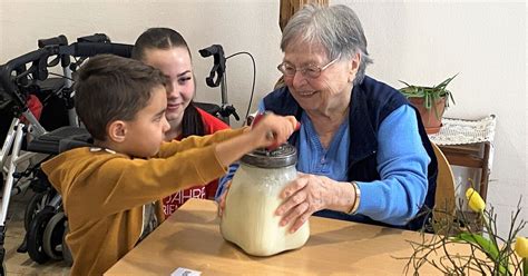 Jung Und Alt Gemeinsame Aktionen Im Caritas Marienheim Oberpfalz TV