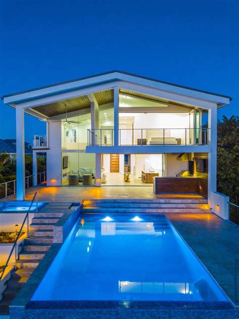 Unlocking Elegance: Anna-Maria Island - Euro Wall Featured Project