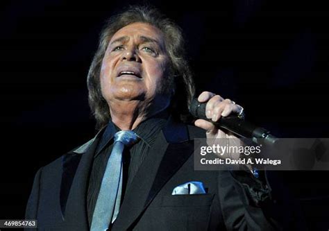 18 Engelbert Humperdinck In Concert Beverly Hills Ca Stock Photos High