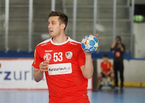 Ehf Champions League Barcelona Besiegt Kiel Mit Bilyk Im Semifinale