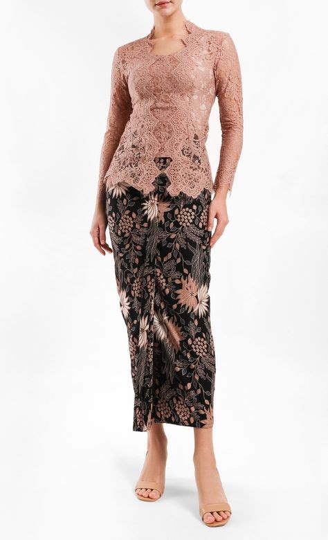 Lace Kebaya Top In Nude