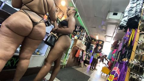 Mega Booty Bikini Candid