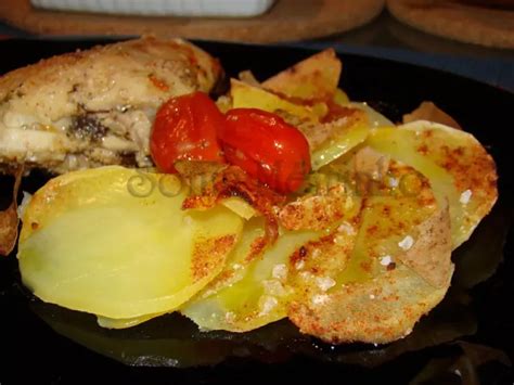 Batatas S Rodelas Assadas E Frango Assado No Forno Receita Petitchef