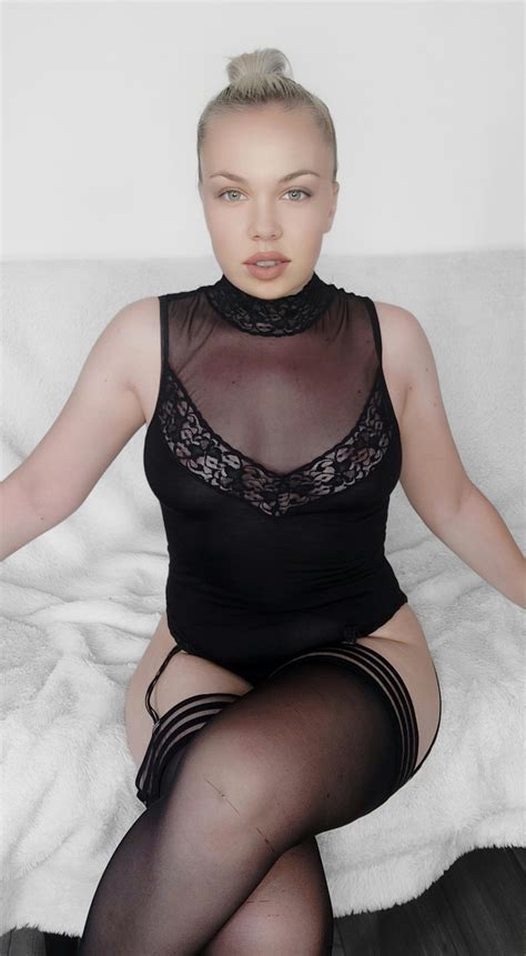 Do You Like My New Lingerie Scrolller