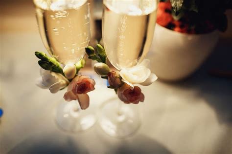 Свадебные бокалы для битья