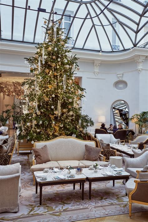 Unveiling Holiday Magic: Discover 2023's Jaw-Dropping Christmas Trees