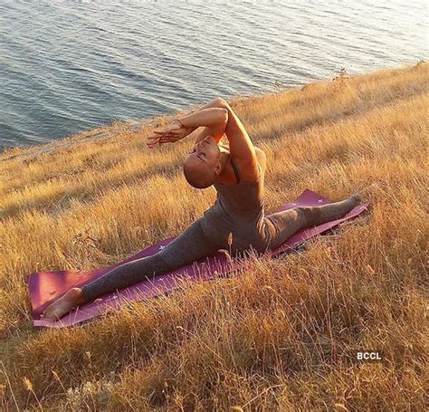 Hot Sexy Marina Vovchenko Bikini Pics