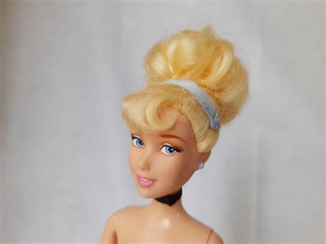Boneca Princesa Cinderela Nude Disney Store Taffy Shop Brech De Brinquedos