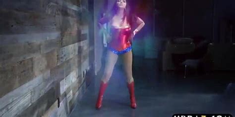 Wonder Woman Hardcore Anal Fucked In A Xxx Parody Video By Look At My As Romi Rain