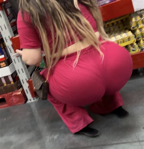 Thicc BBL SQUATTING And Posing Ass Forum