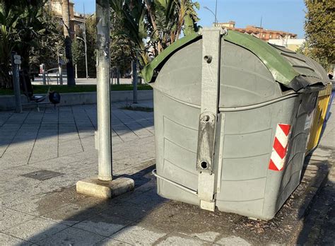 El Psoe Denuncia El Estado De Abandono Y Suciedad En La Plaza De Las