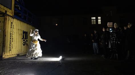 Sex Education II Play Maska