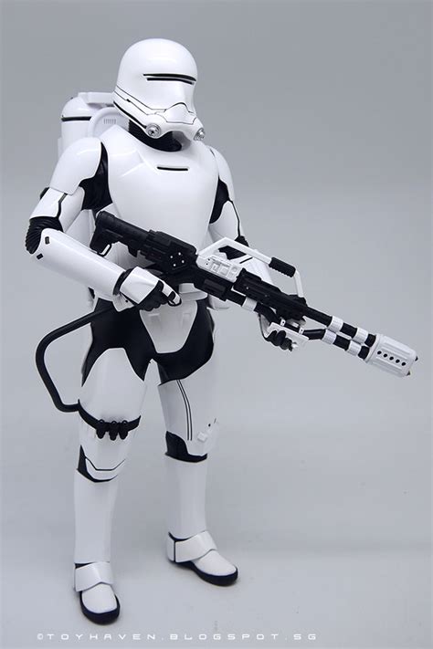 Toyhaven Review Hot Toys Star Wars The Force Awakens Th First Order Flametrooper Figure