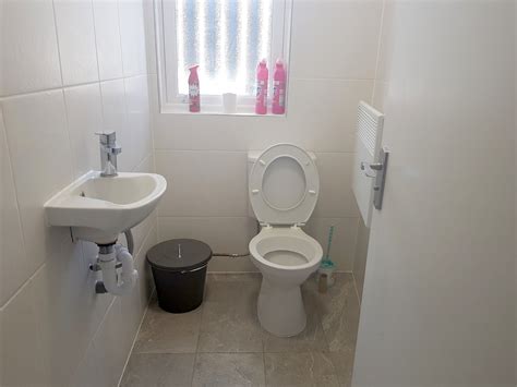 Brand newly converted 2700 sq ft split level D1 shop space with 9 rooms