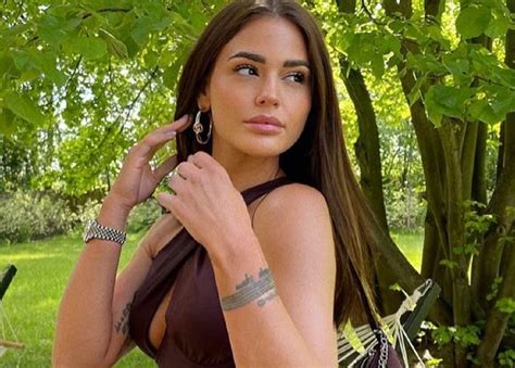 Pokaza A Zdj Cia Z Mazur Wskoczy A W R Owe Bikini