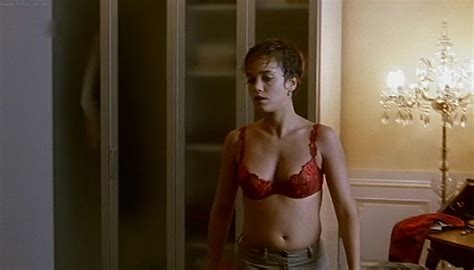 Naked Muriel Baumeister in Gefühle im Sturm