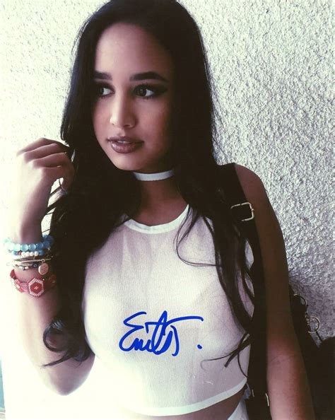 Emily Tosta "Mayans M.C." AUTOGRAPH Signed 8x10 Photo B Collectible