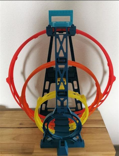 Hot Wheels Triple Looping Gebraucht in Niederlenz für CHF 11 nur Abholung auf Ricardo kaufen