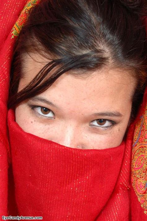 Discover The Mystery And Beauty Of The Exotic Orient With Charli Porn