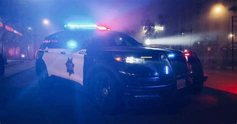 Angry Crowd Confronts San Francisco Police During Arrest Of Gunman R