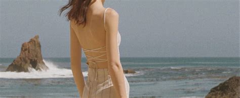 Health Risks Of Having Sex In The Pool Lake Hot Tub Or Ocean Popsugar Fitness