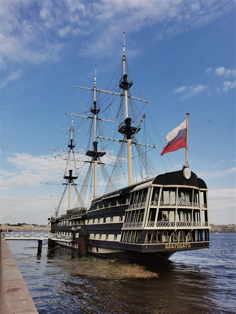 Большой флаг на большом корабле | Пикабу