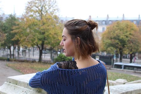 Une Fille Pas Parisienne Pull Ajour Et Lingerie Glamuse Pour Un Look Sexy F Minin