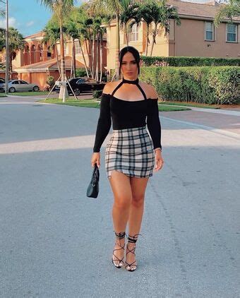 Yesenia De La Rosa Dela Delababi Delacurves Nude Leaks OnlyFans Leaked Models The